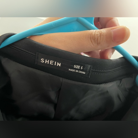 All black suit size small from SHEIN never worn only tried on - Picture 5 of 6